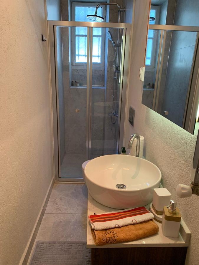 Ferienwohnung Bueyuekada Al Koesk Adalar Exterior foto