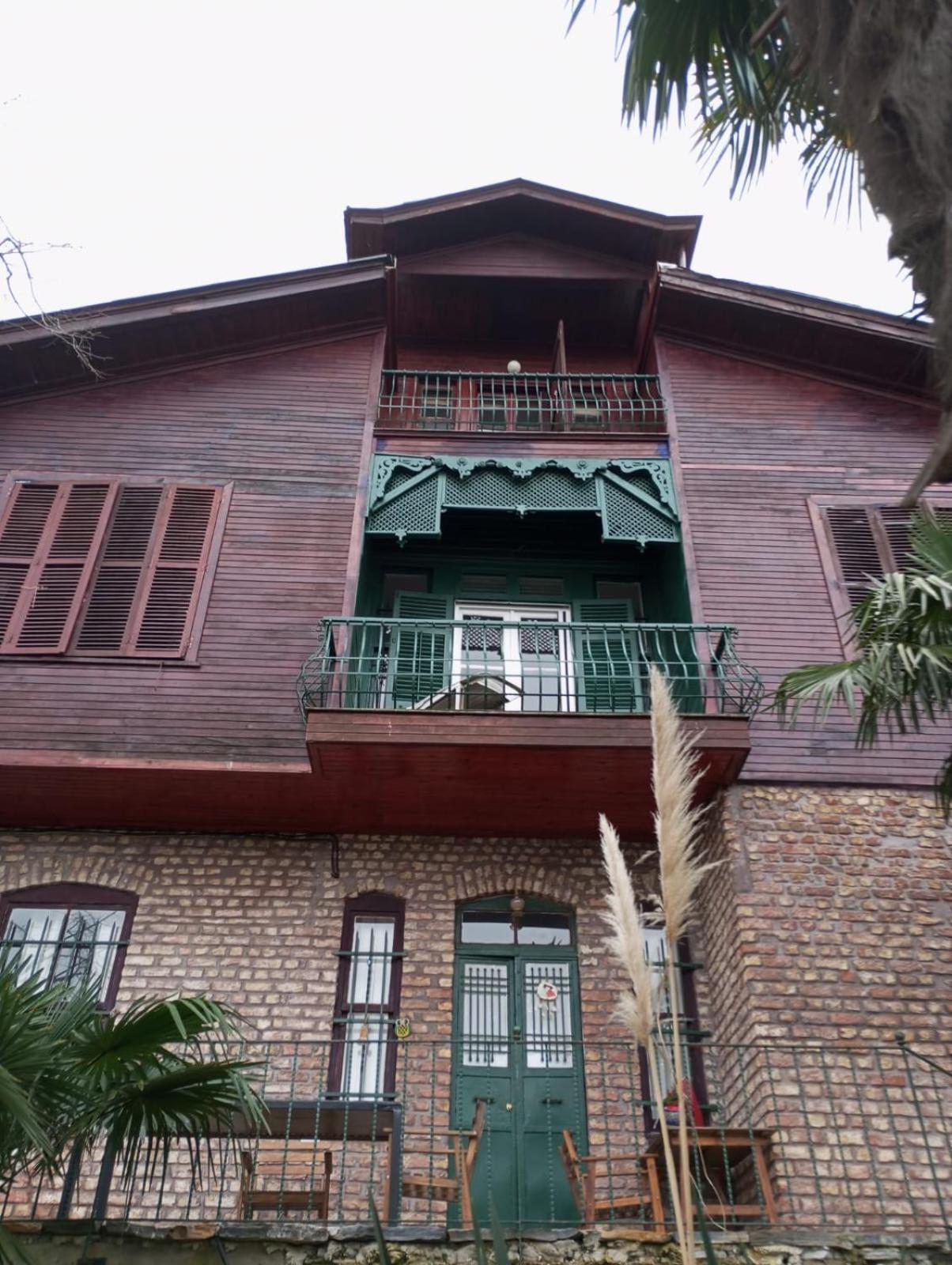 Ferienwohnung Bueyuekada Al Koesk Adalar Exterior foto
