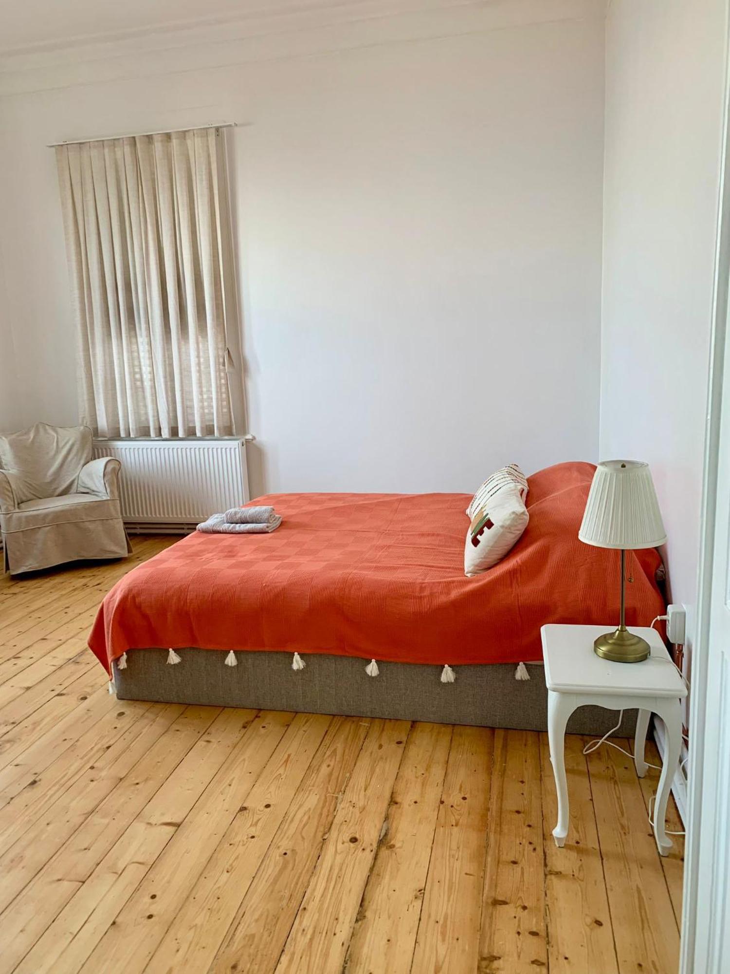 Ferienwohnung Bueyuekada Al Koesk Adalar Exterior foto